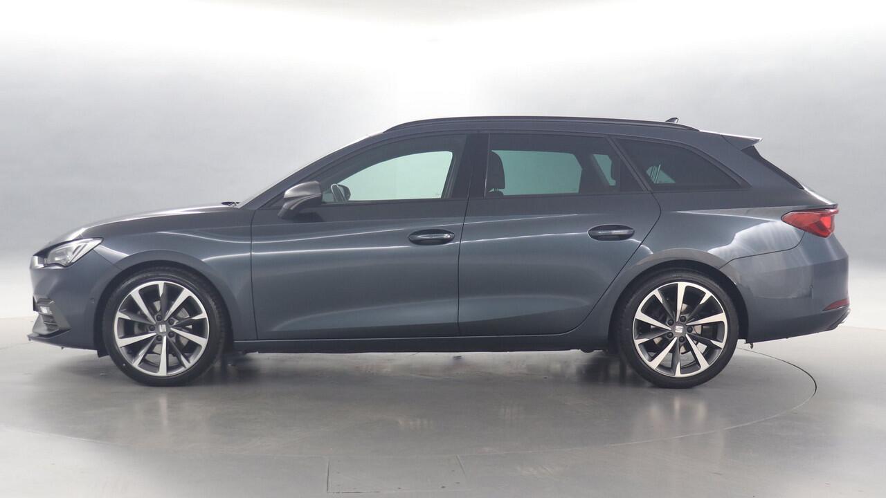 Seat LEON Sportstourer 1.5 eTSI 150pk FR Business Intense DSG / Navigatie / Parkeersensoren