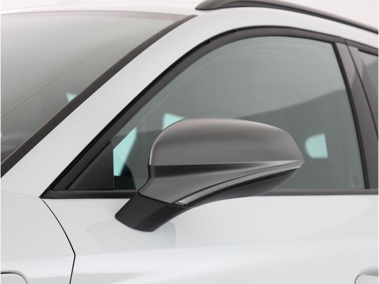 Seat LEON Sportstourer FR Business 1.5 TSI eHybrid 150 kW / 204 pk |