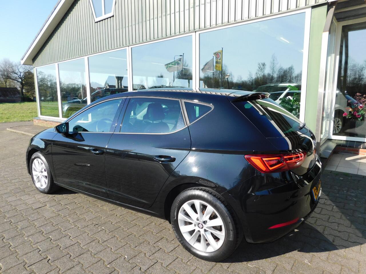 Seat LEON 1.0TSI 116PK STYLE INTENSE! All-in Prijs! LED