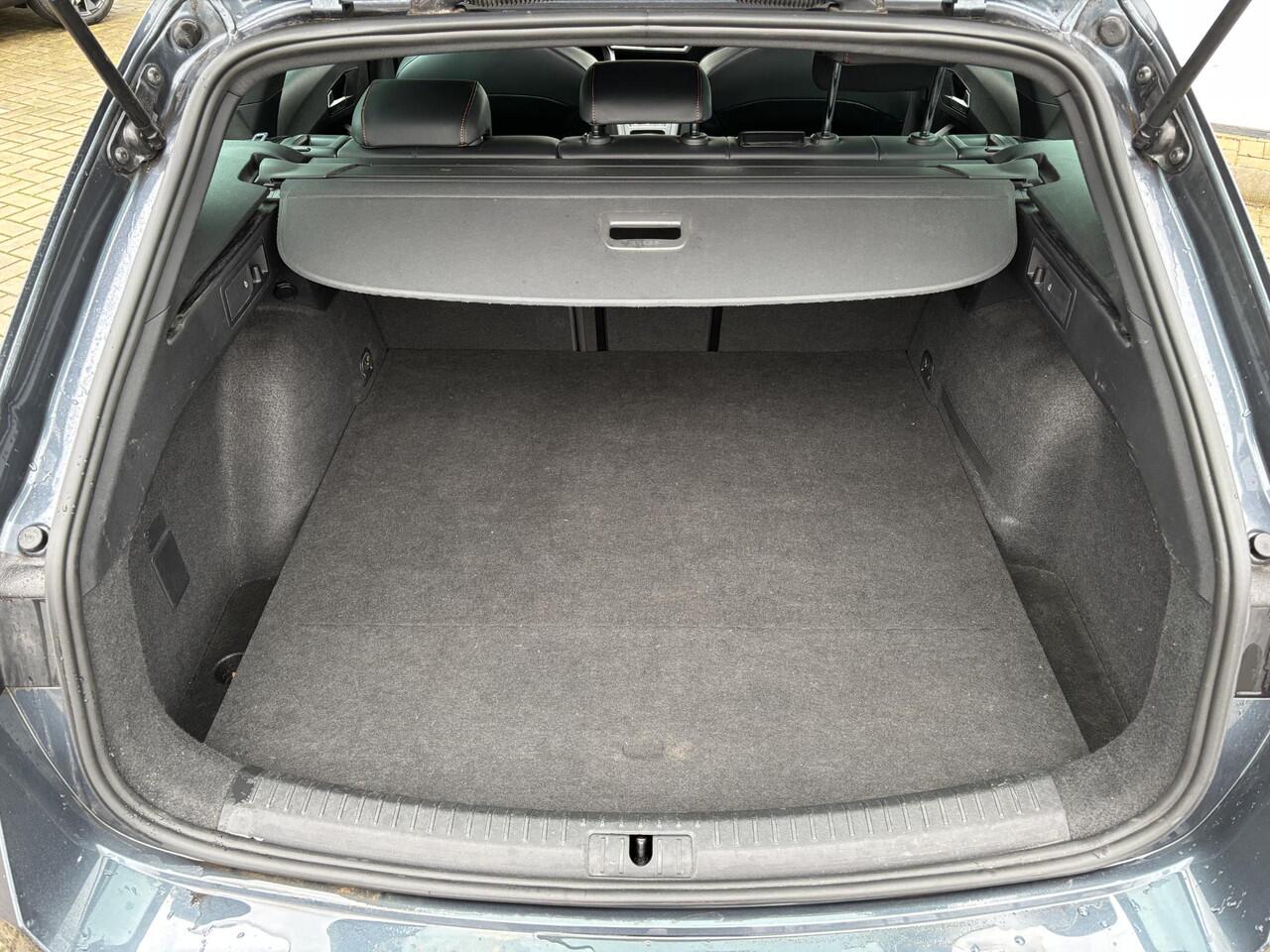 Seat LEON Sportstourer 1.4 TSI eHybrid PHEV FR | Navigatie |