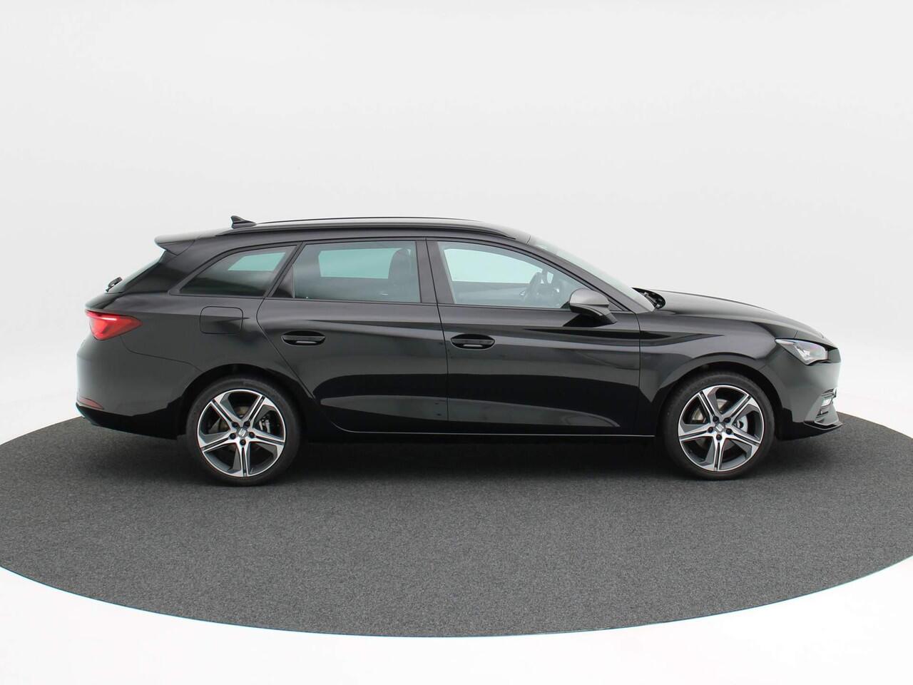 Seat LEON Sportstourer 1.5 TSI e-Hybrid FR PHEV First Edition Adaptive Cruise | Carplay| Camera | Privacy Glas | Parkeersensoren | Climate Control | 18 Inch | 20.253 Km!!