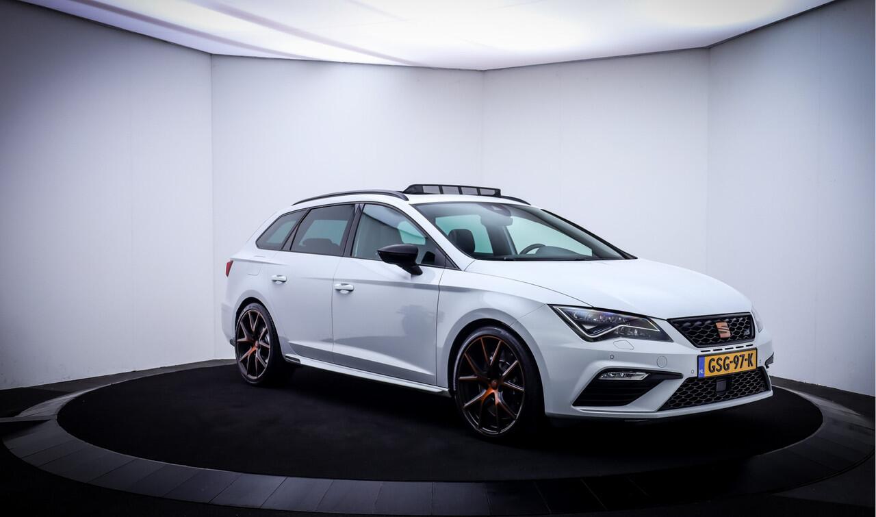 Seat LEON ST 2.0T 300Pk 4DRIVE CUPRA PANO | LEDER | DCC | VIRTUAL | CAMERA | CARPLAY | MILLTEK | ACC | STOELVERW | LMV 19''