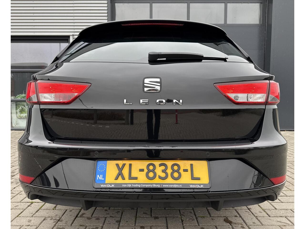 Seat LEON ST 1.0 EcoTSI Style Business Intense ?Navigatie ?Apple Carplay & Android Auto ?Keyless ?Lane Assist ?Climate ?Cruise ?Parkeersensoren ?Lichtmetaal 17"