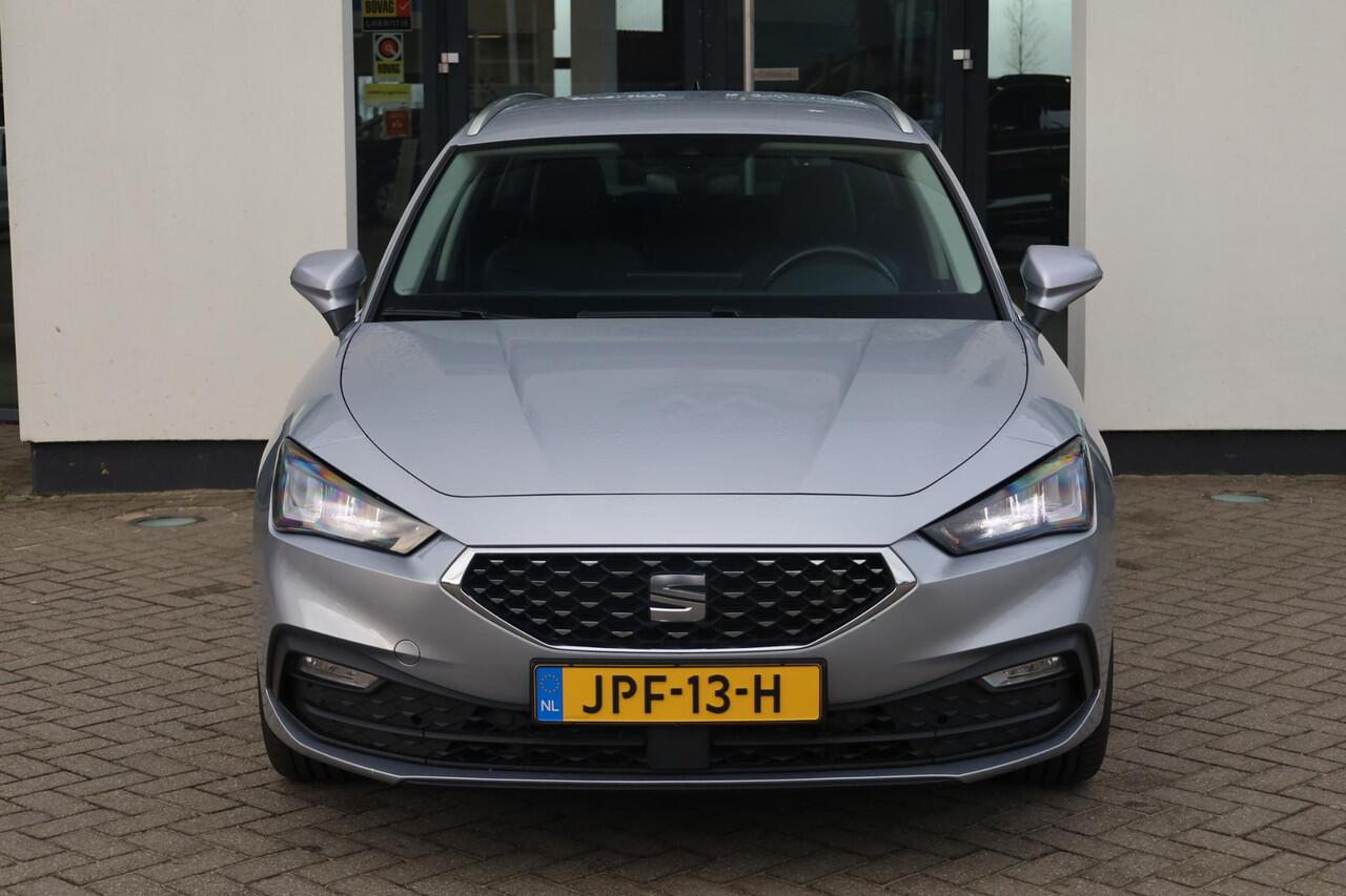 Seat LEON Sportstourer 1.4 TSI eHybrid PHEV Xcellence PL ¤551 p/m* 150PK / 110kW ACC side assist achteruitrijcamera elektrische achterklep keyless navigatie pdc voor en achter LED verlichting 17" LMV spiegel pakket full link carplay voorbereiding draadloos app conn