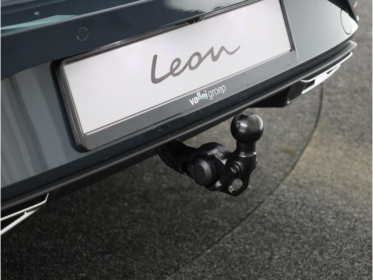 Seat LEON Sportstourer FR Business 1.5 TSI eHybrid 150 kW / 204 pk |