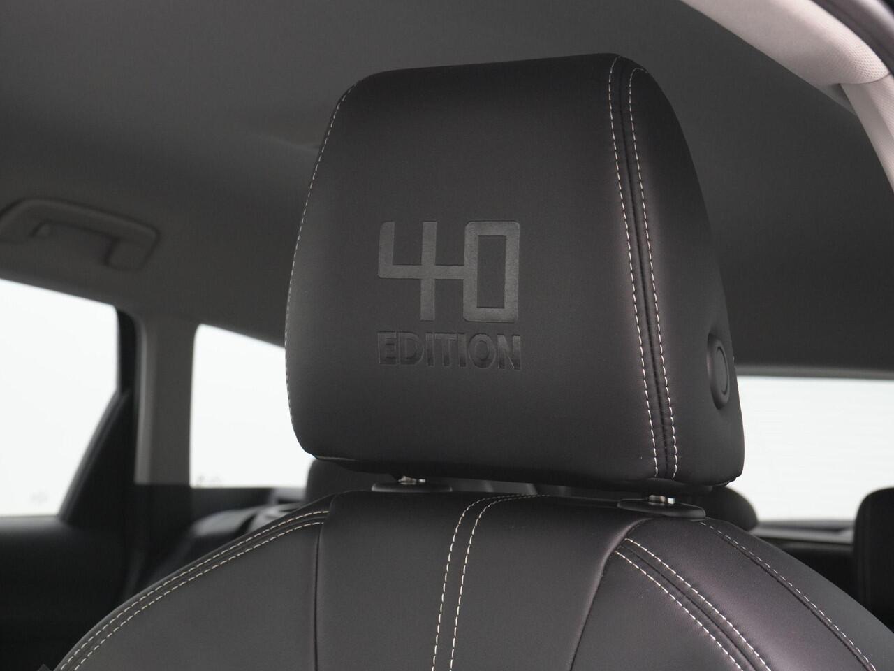 Seat LEON Sportstourer 1.0 TSI 110 pk Style | 40 Edition | LED koplampen | Luxe lederen bekleding | Climatronic | Parkeersensoren achter | Cruise Control | DAB | CarPlay | 18 inch