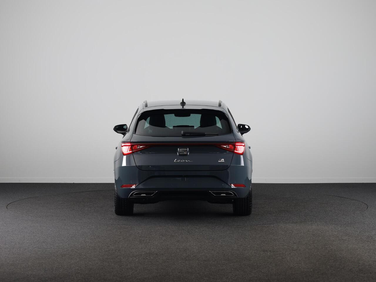 Seat LEON Sportstourer FR Business PHEV 1.5 TSI 204 pk 6 versn. DSG | Black Pack | Trekhaak | Safe & Driving Pack | | 18 inch