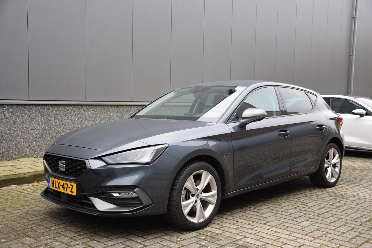 Seat LEON 1.4 TSI eHybrid PHEV FR | SOH 100%| stuurwiel verwarmd | lederen/stof bekleding |
