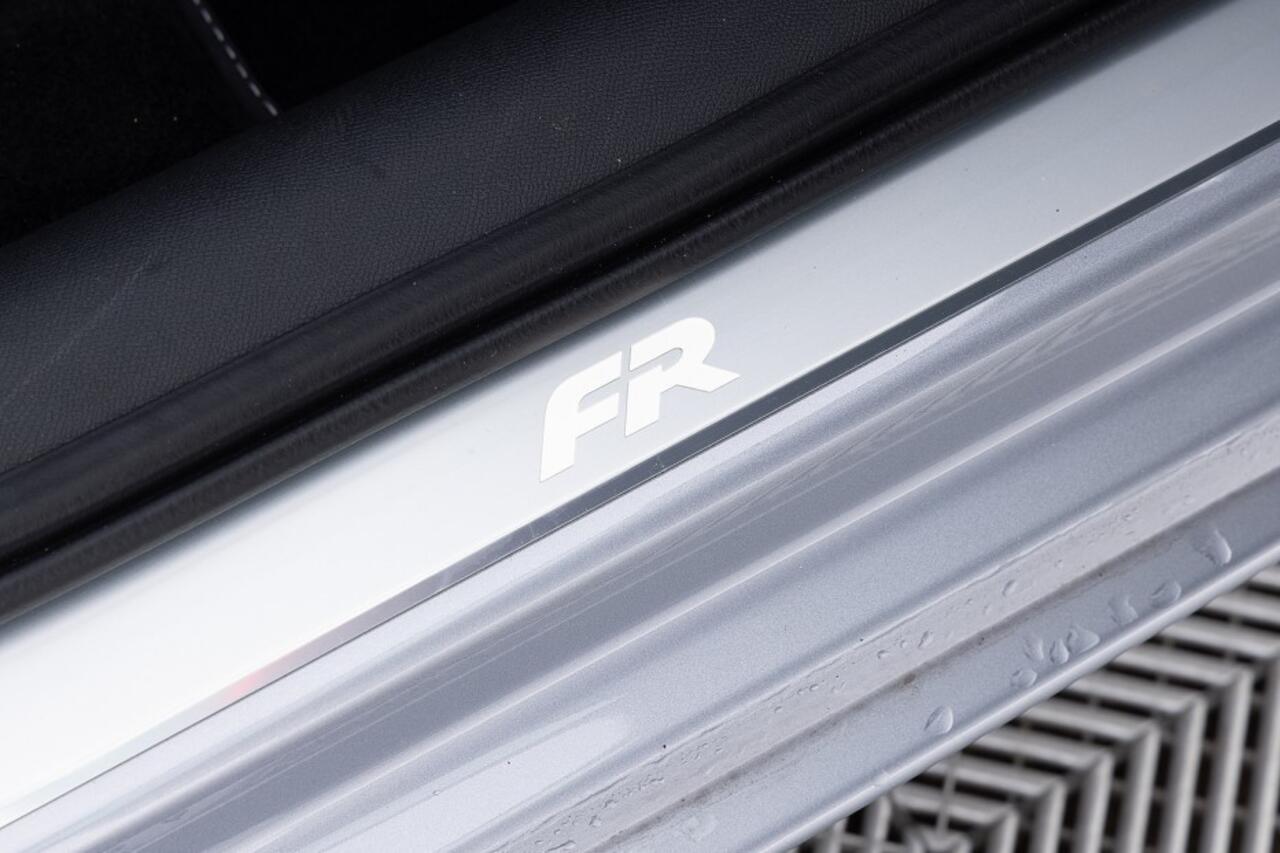 Seat LEON Sportstourer 1.0 TSI FR Business Intense | ADAPTIVE CRUISE | LANE ASSIST