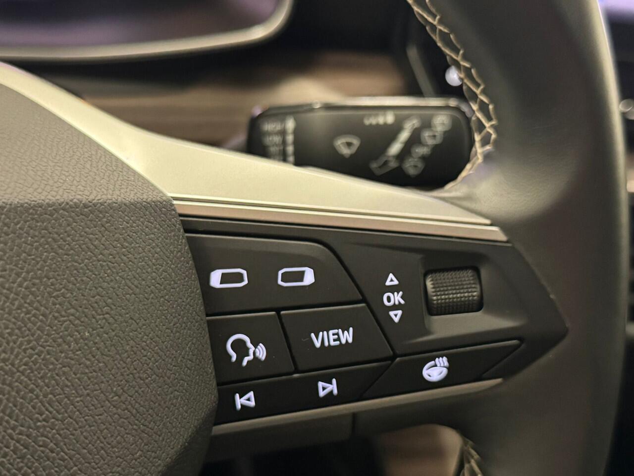 Seat LEON Sportstourer 1.5 TSI FR Xcellence | VIRTUAL | ADAPTIVE CC | NAVI |