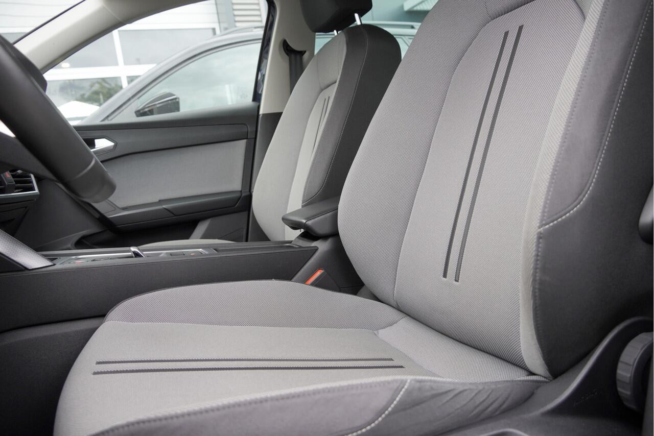 Seat LEON Sportstourer 1.0 eTSI Automaat! Style Business Intense BJ2021 Lmv 16" | Led | Pdc | Navi | Elek. trekhaak | Achteruitrijcamera | App-Connect | Virtual cockpit | Climate control | Cruise control | Extra getint glas