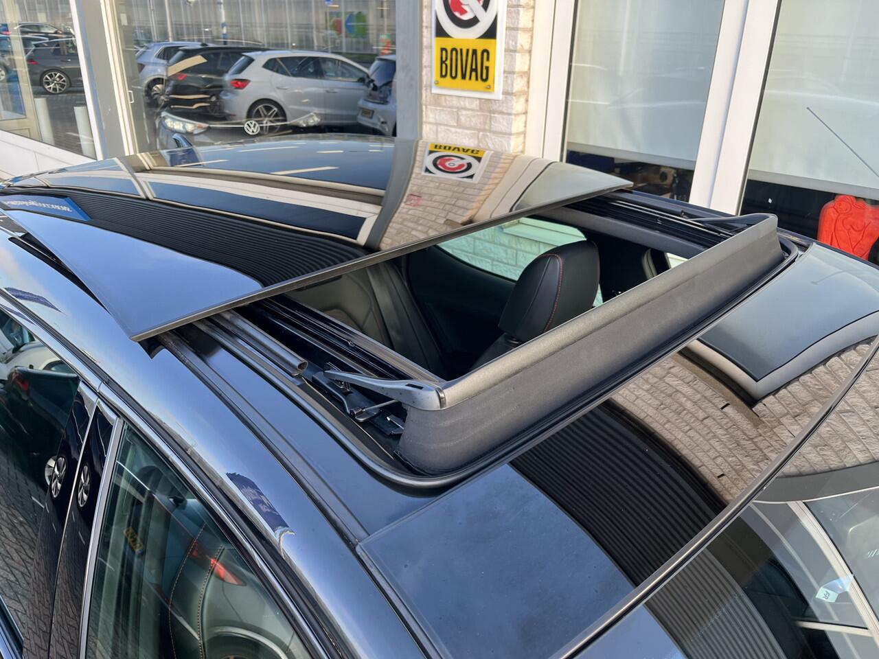 Seat LEON 1.4 TSI eHybrid PHEV FR Business Intense / AUTOMAAT/ KEYLESS/ FULL LINK/ PARK. SENSOREN + CAMERA/ LED/ ELEKTR. STOEL/ STUUR VERWARM./ KEYLESS/ NAVI/ 18" LMV