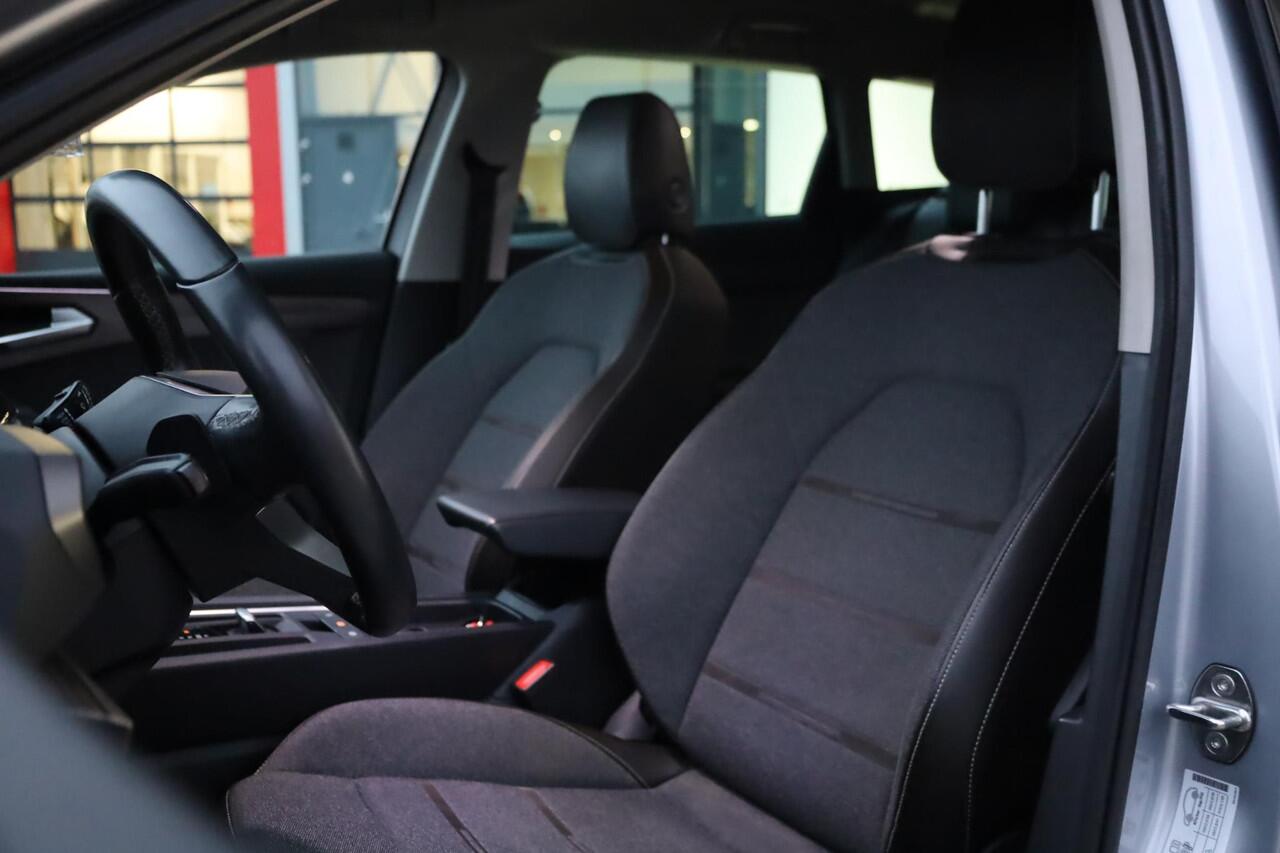 Seat LEON Sportstourer 1.4 TSI eHybrid PHEV Xcellence PL ¤551 p/m* 150PK / 110kW ACC side assist achteruitrijcamera elektrische achterklep keyless navigatie pdc voor en achter LED verlichting 17" LMV spiegel pakket full link carplay voorbereiding draadloos app conn