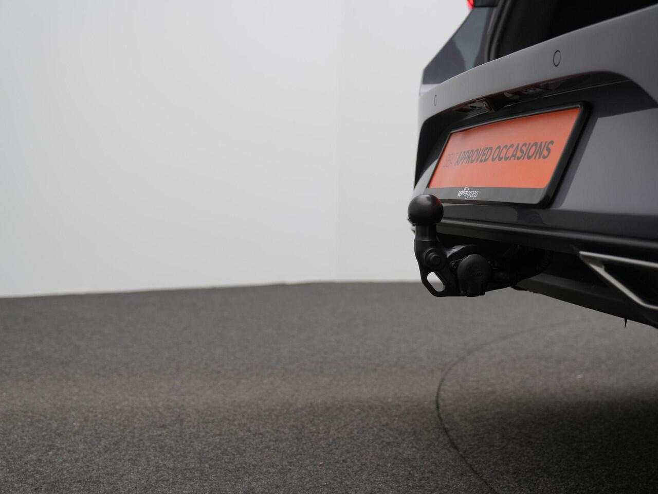 Seat LEON Sportstourer 1.5 TSI e-Hybrid 204 pk DSG FR Business | Trekhaak | Matrix LED | Achteruitrijcamera | Adaptive Cruise | Navigatie