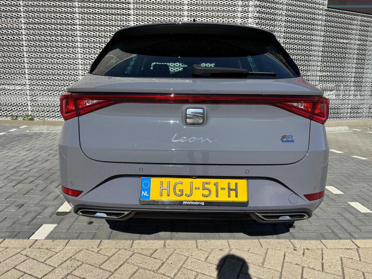 Seat LEON Sportstourer 1.5 TSI e-Hybrid FR Business