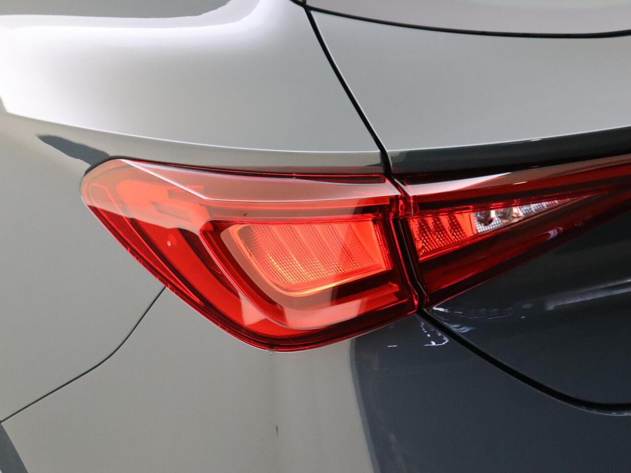 Seat LEON 1.5 TSI e-Hybrid FR Business