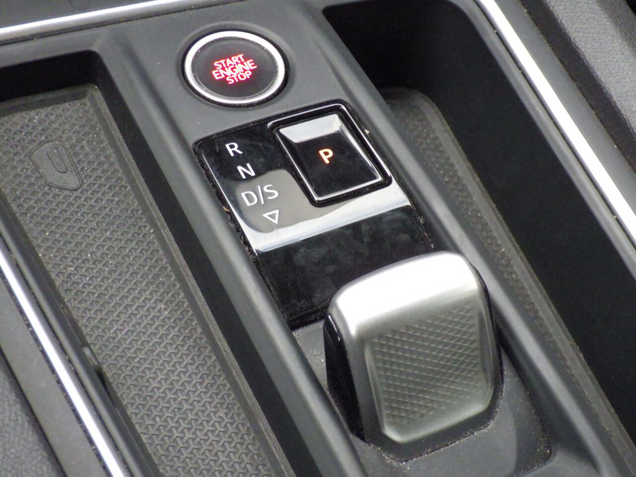 Seat LEON Sportstourer 1.0 eTSI Style Business Intense, AUT, Camera, Cruise!