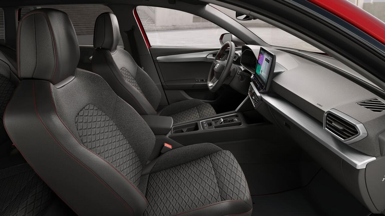 Seat LEON Sportstourer 1.5 TSI e-Hybrid FR Business 204PK DSG Navi, Full Link, Hybride, Led, Sportstuur, Digital Cockpit, Camera, Sensoren *Extra voordeel!*