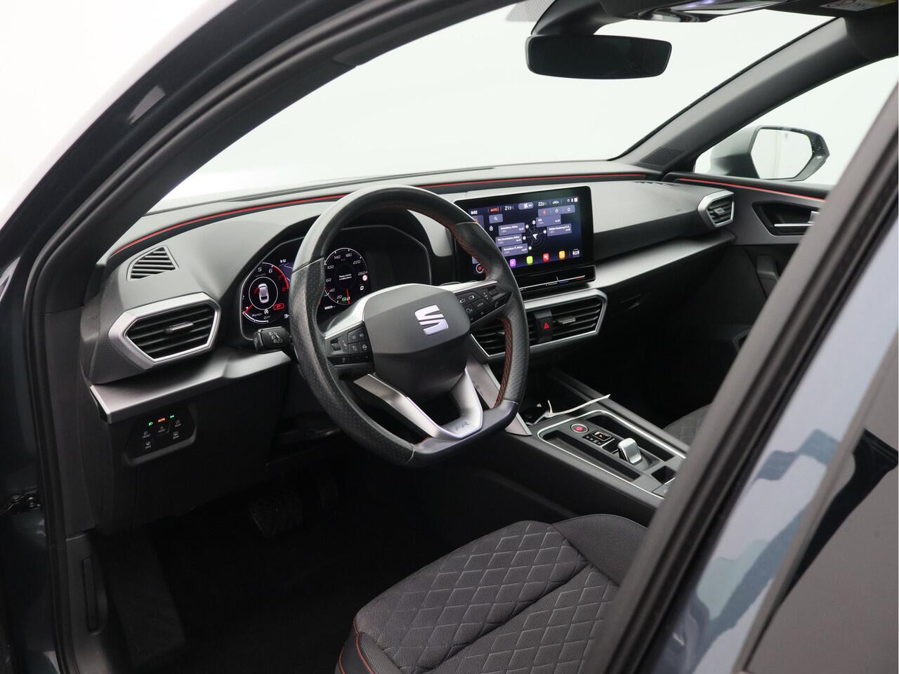 Seat LEON Sportstourer 1.5 eTSI FR Business Intense/ camera/ trekhaak/ zeer mooi!