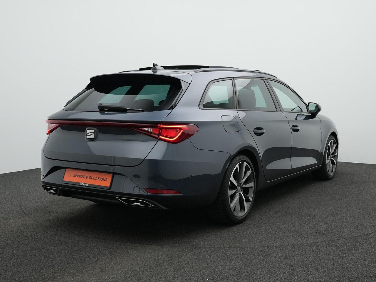 Seat LEON Sportstourer 1.0 eTSI 110 pk DSG FR Business Intense | Panoramadak | Achteruitrijcamera | Navigatie | Adaptive Cruise