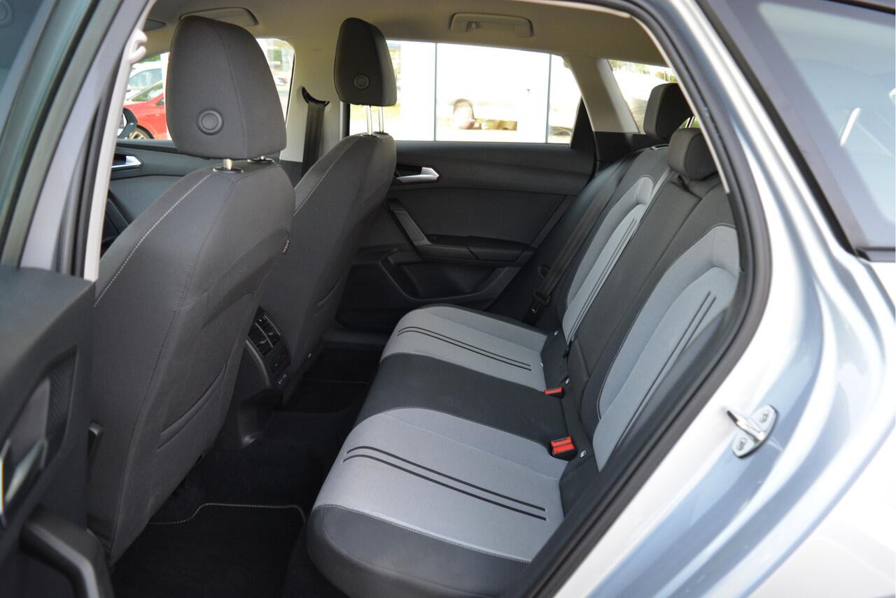 Seat LEON Sportstourer 1.5 eTSI 150PK Style Launch Edition DSG | LED | Station |