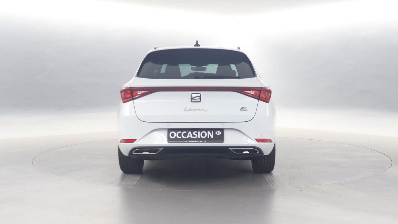 Seat LEON Sportstourer 1.5 TSI 204pk e-Hybrid FR Business DSG / Navigatie / Camera / Apple Carplay / Sfeerverlichting