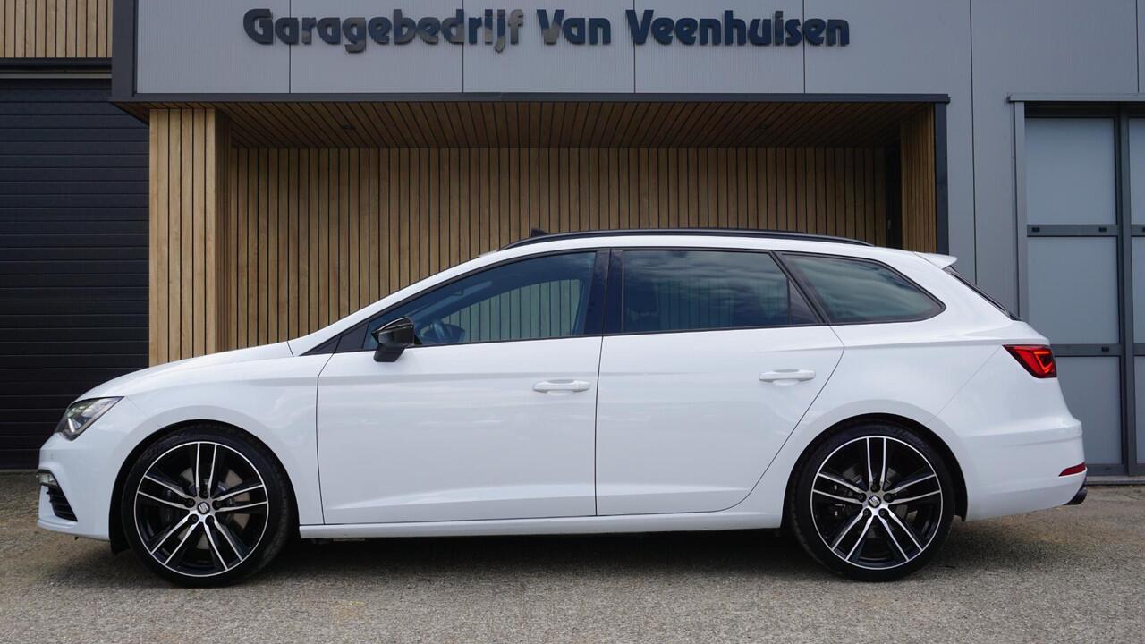 Seat LEON ST Cupra 2.0 TSI 301pk 4DRIVE Pano.Dak Beats Virtual Cockpit *Black Edition* 19inch LM *Zeer Nette Cupra* 85081km!