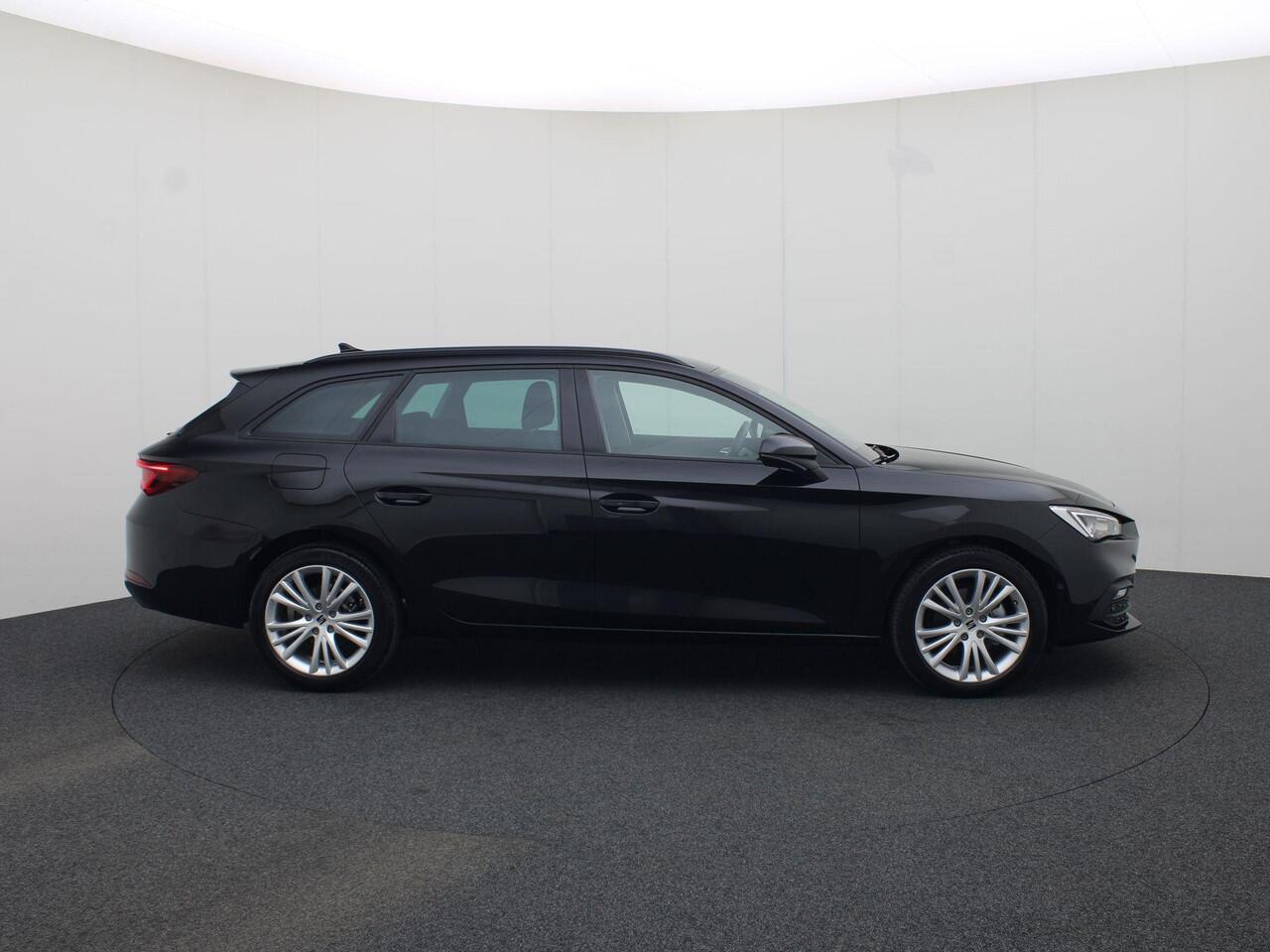 Seat LEON Sportstourer 1.5 eTSI/150PK Style DSG · Camera + Parkeersensoren · Apple/Android · LED · Garantie t/m 30-05-2029 of 100.000km