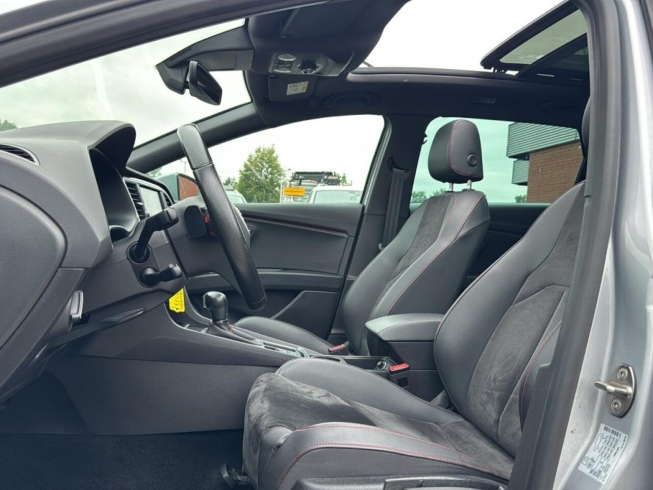 Seat LEON 2.0 TDI DSG FR PANO-DAK/CAMERA/BEATS-AUDIO/NAVI/CARPLAY/ACC/STOELVERW