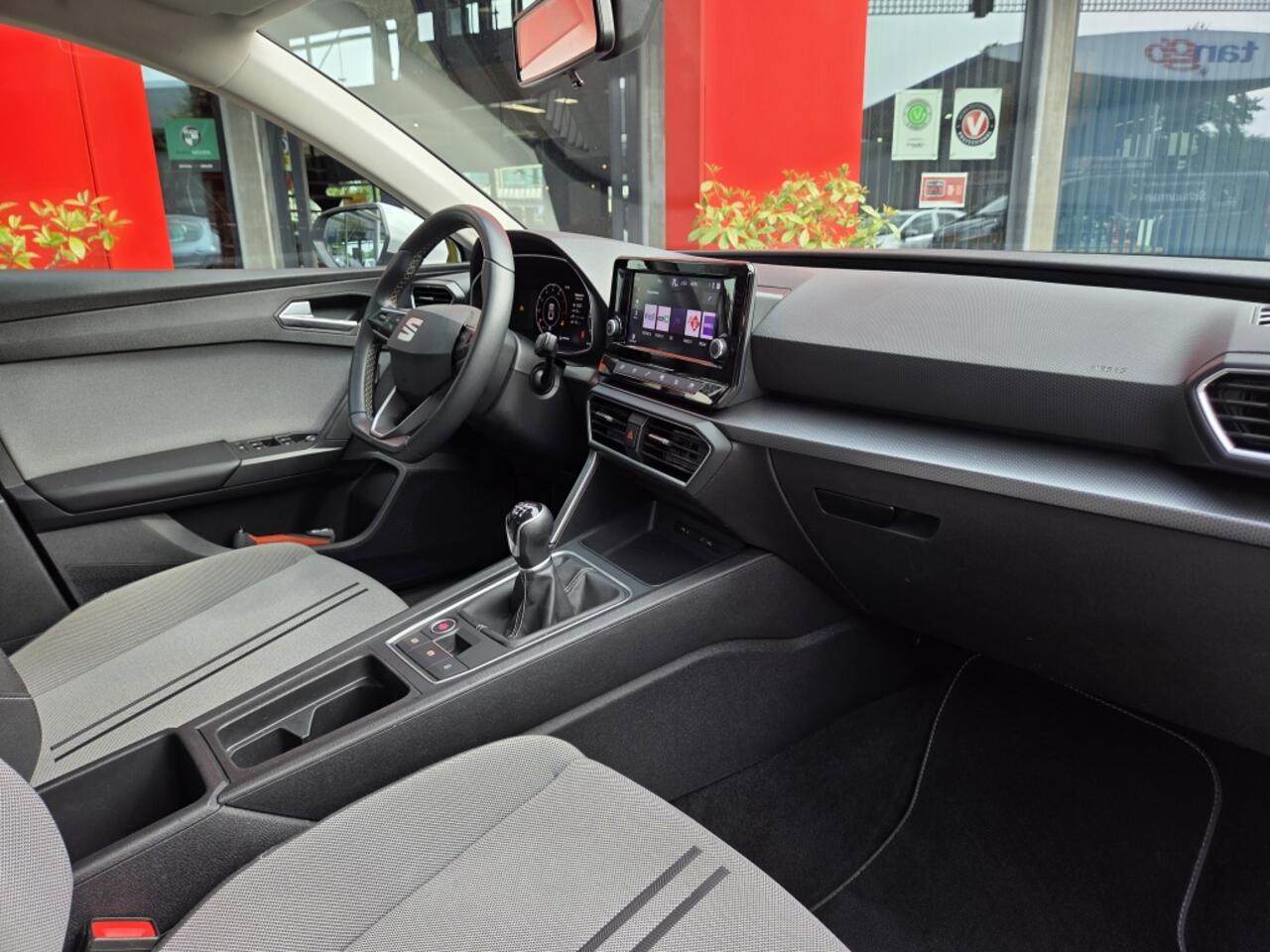 Seat LEON 110pk TSI Style Business | Climate | Carplay | PDC