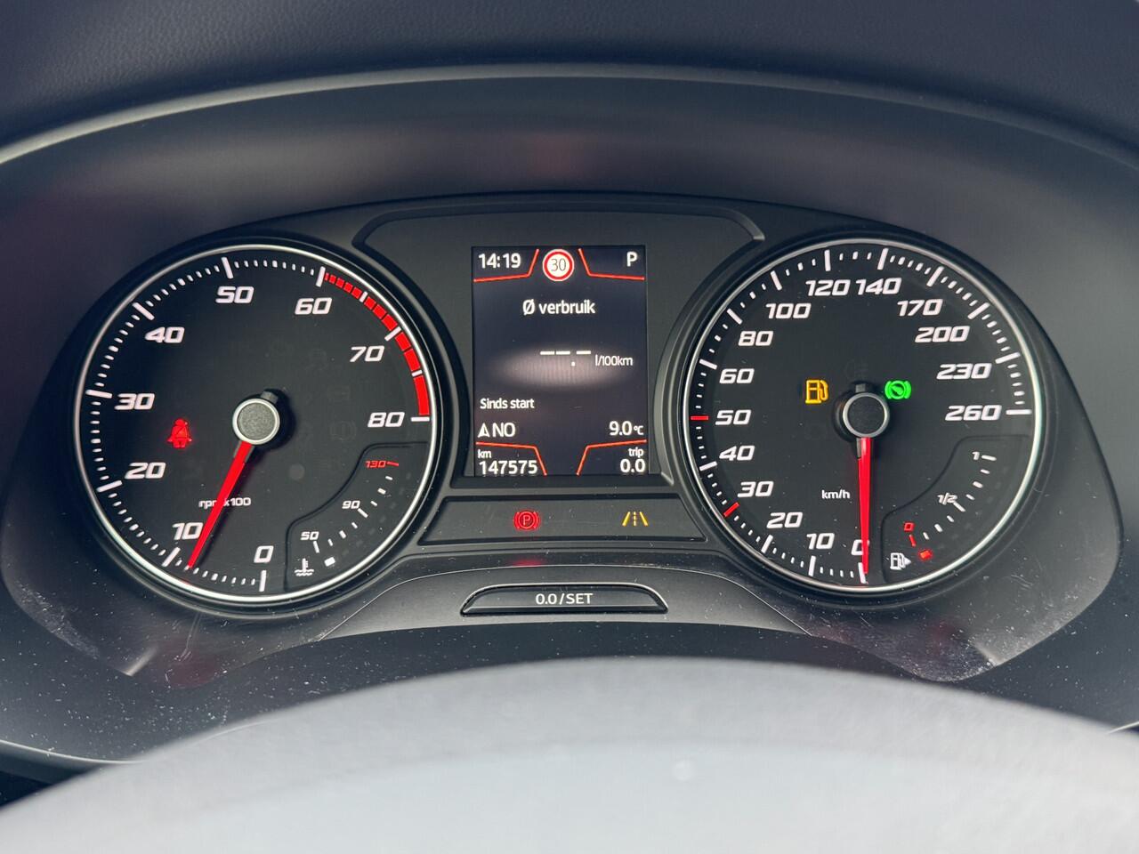 Seat LEON ST 1.5 TSI 150pk DSG FR Business Intense Panorama Dak Climatronic PDC Navigatie Stoelverwarming