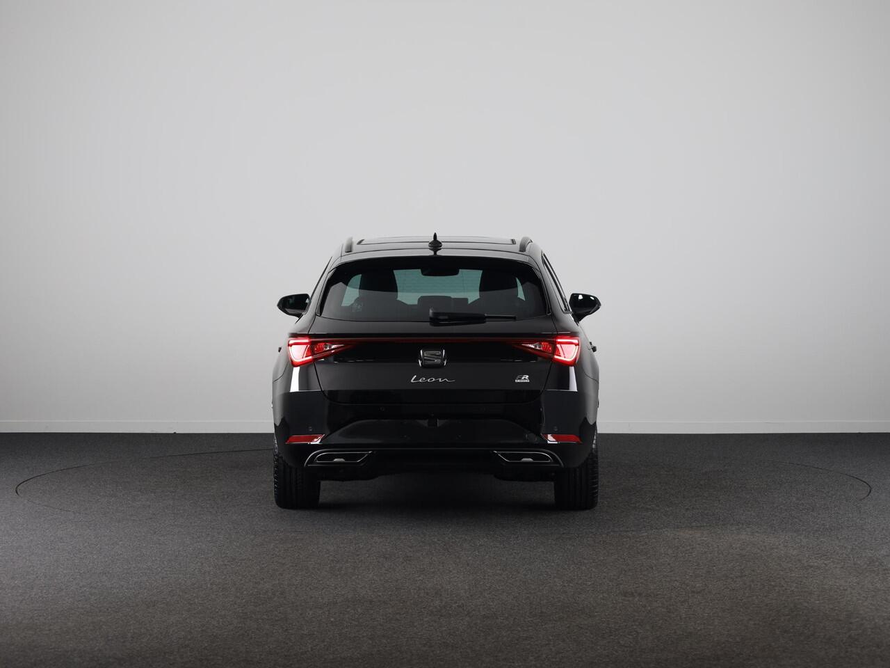 Seat LEON Sportstourer FR Business PHEV 1.5 TSI 204 pk 6 versn. DSG | Safe & Driving Pack | Panoramadak | 18 inch