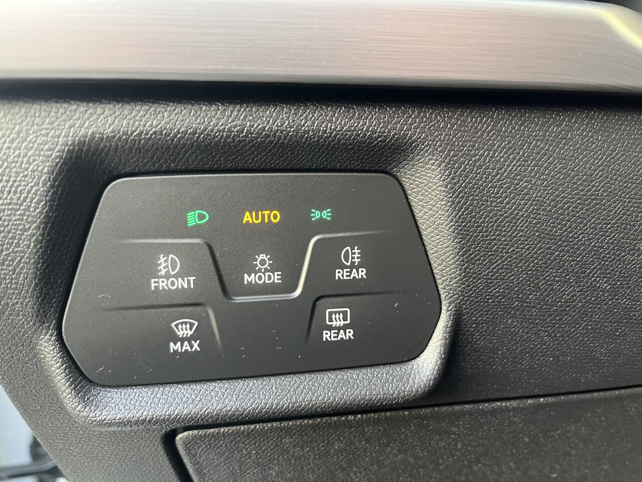 Seat LEON Sportstourer 1.4 TSI eHybrid PHEV FR Business Intense / AUTOMAAT/ PANO/ DIGITAL DASH/ RIJ-MODI/ LED/ 17" LMV/ PARK. SENSOREN/ STOEL-STUUR VERWARM./ ADAPT. CRUISE/ CLIMA