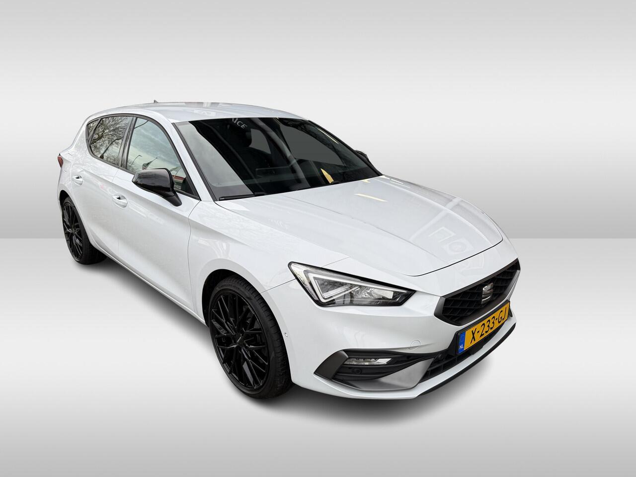 Seat LEON 1.4 TSI eHybrid PHEV FR | Apple Carplay/Android Auto | 19 inch velgen | stuurverwarming |