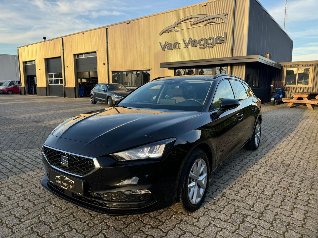 Seat LEON Sportstourer 1.5 TSI e Style Business Intense virtual cockpit, navi, pdc, cruise
