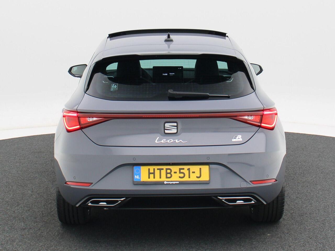 Seat LEON FR Business 1.5 TSI eHybrid PHEV 204pk | Panoramadak | Adaptive cruise control | Stoelverwarming | Black pack