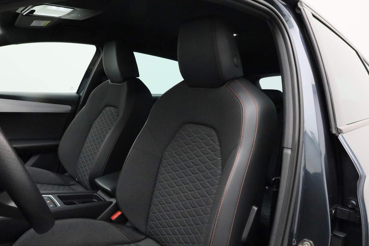 Seat LEON Sportstourer 1.5 eTSI 150 pk DSG FR Launch Edition | Stuur-/stoelverwarming | Achteruitrijcamera | Navigatie | Adaptive Cruise