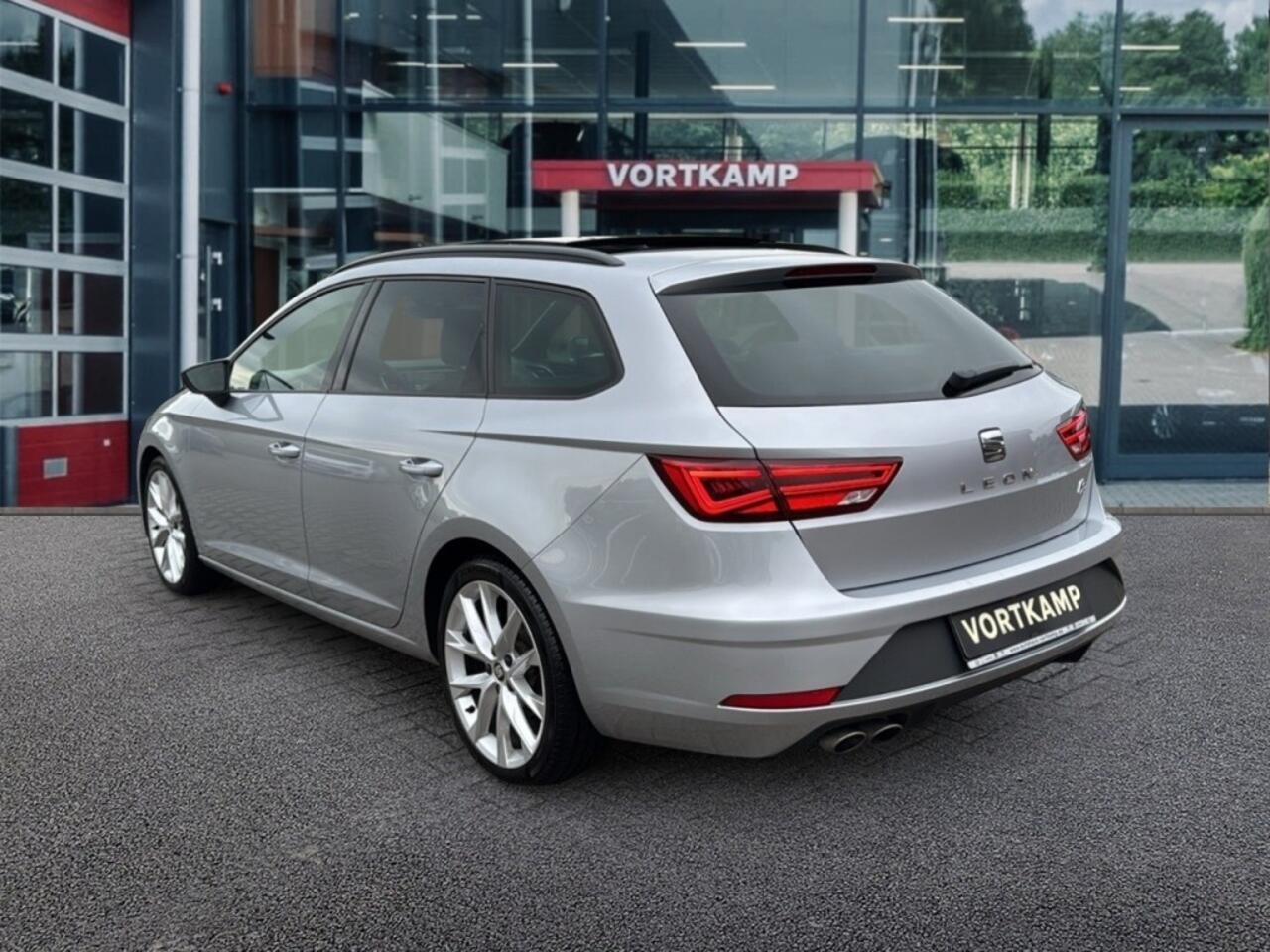 Seat LEON 2.0 TDI DSG FR PANO-DAK/CAMERA/BEATS-AUDIO/NAVI/CARPLAY/ACC/STOELVERW