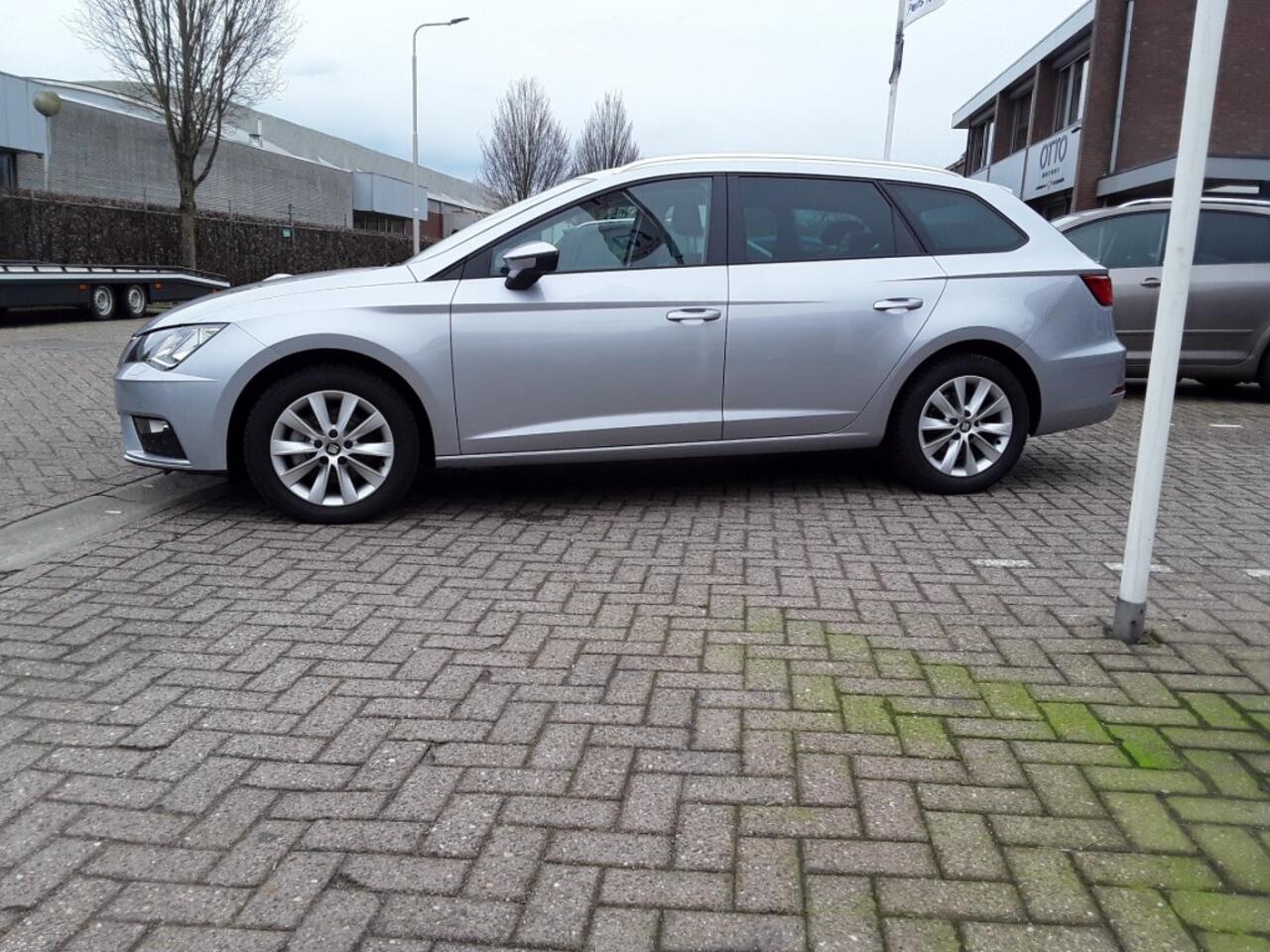 Seat LEON ST 1.5 TSI 131PK STYLE / NAVI / PDC / C.C.
