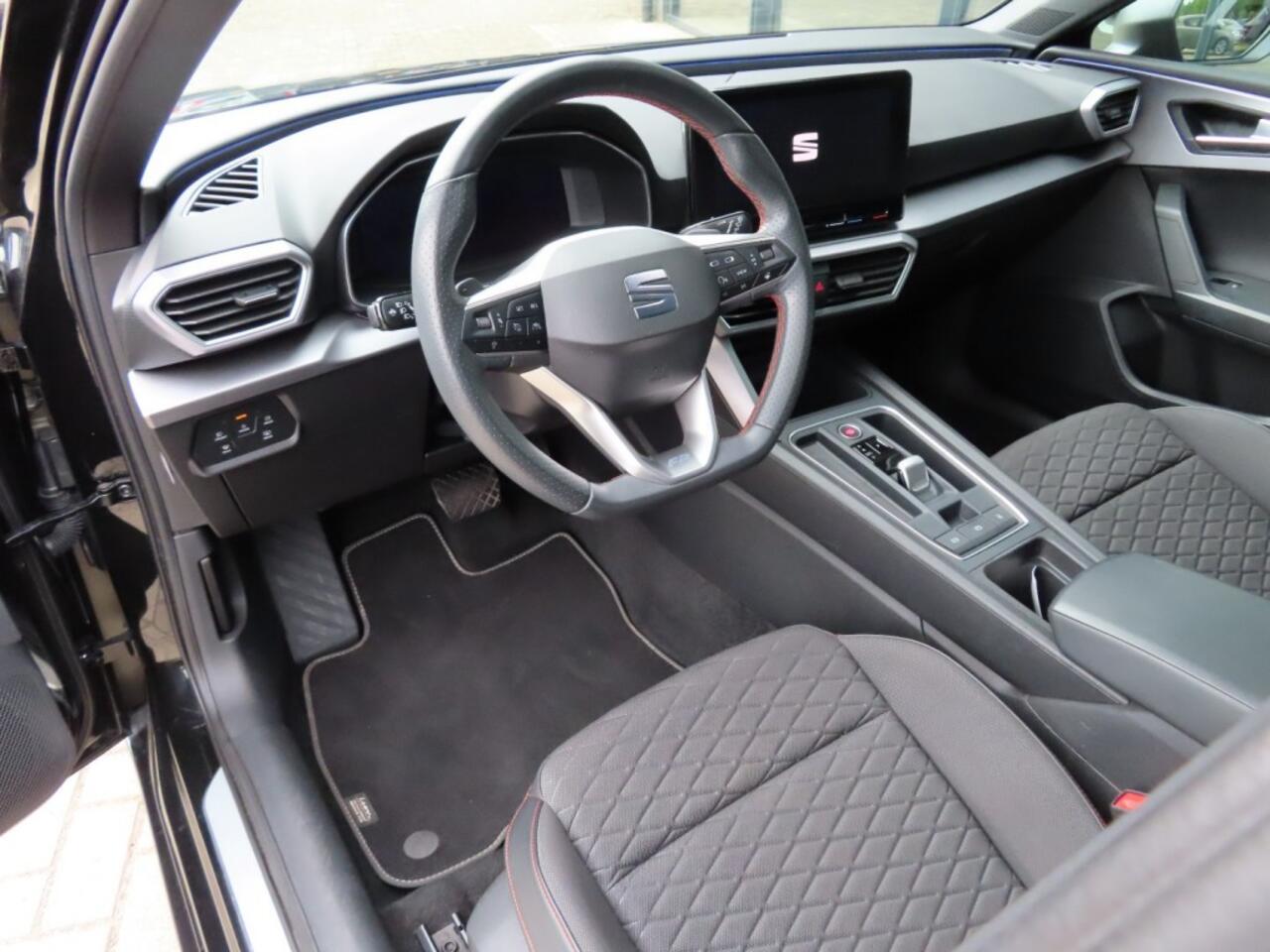 Seat LEON 1.4 TSI eHybrid PEHV FR Business Intense Pano 2021