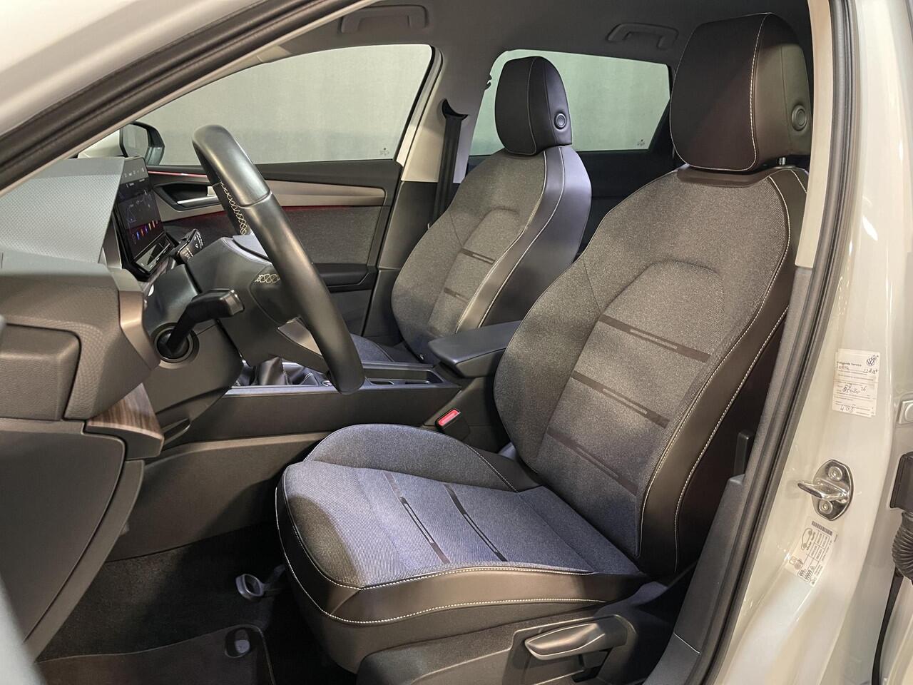 Seat LEON Sportstourer 1.5 TSI Xcellence 18"/Dodehoek/Stoel + stuurverwarming/Keyless/Adaptieve cruise/Apple Carplay & Android Auto/PDC