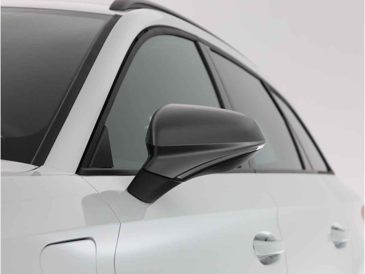 Seat LEON Sportstourer FR Business 1.5 TSI eHybrid 150 kW / 204 pk |