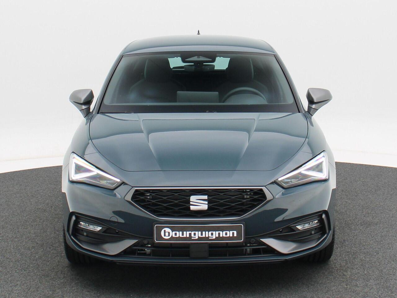 Seat LEON FR Business 1.5 TSI eHybrid PHEV 204pk | Trekhaak | Achteruitrijcamera | Navigatie | Cruise control