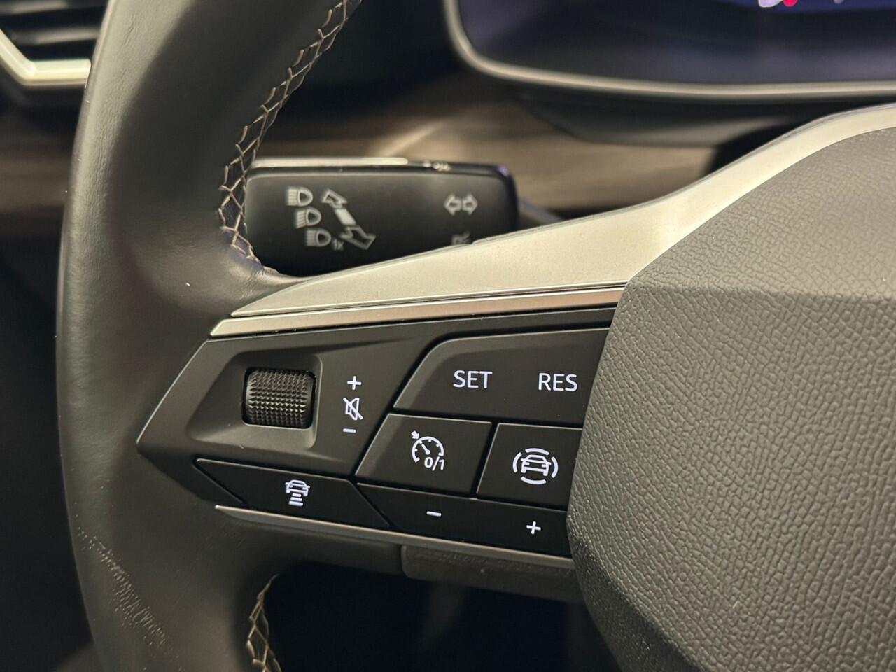 Seat LEON Sportstourer 1.5 TSI FR Xcellence | VIRTUAL | ADAPTIVE CC | NAVI | Tijdens carnaval zijn wij geopend op afspraak 06-15025420