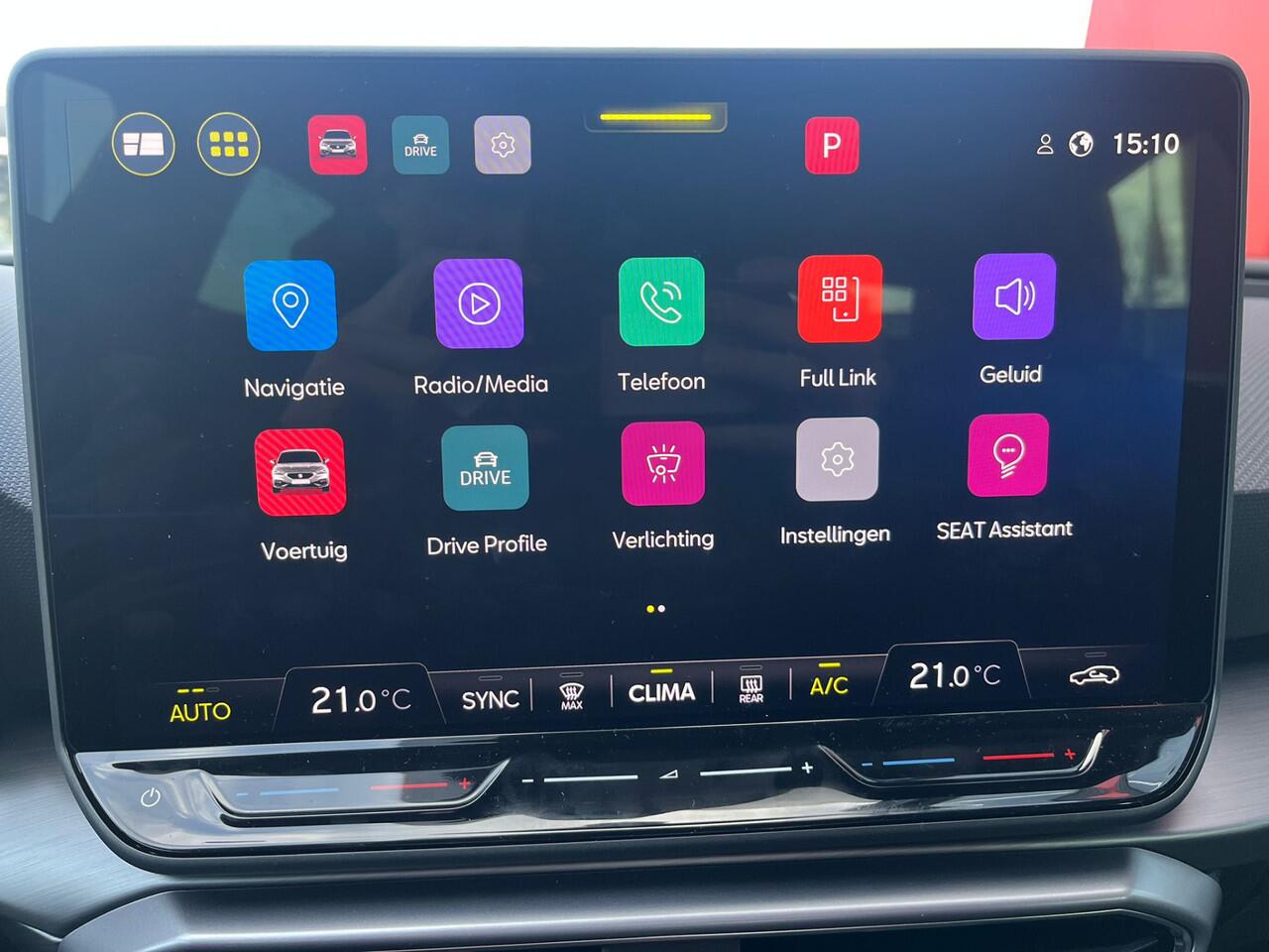 Seat LEON 1.5 eTSI FR Business Intense DSG Automaat / Navigatie / 17'' LMV /