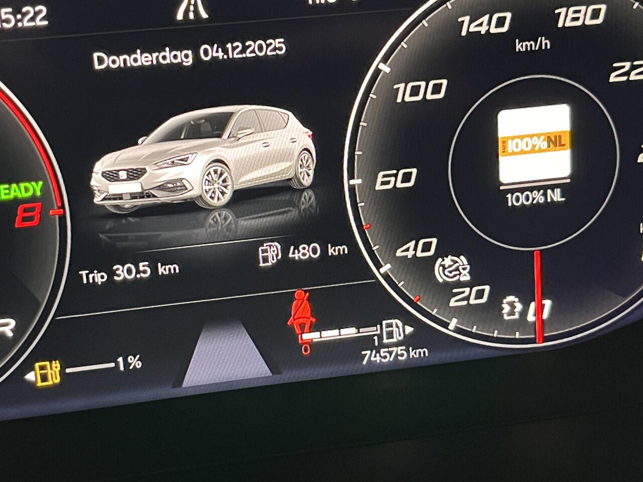 Seat LEON 1.4 TSI eHybrid PHEV FR Business Intense / AUTOMAAT/ KEYLESS/ FULL LINK/ PARK. SENSOREN + CAMERA/ LED/ ELEKTR. STOEL/ STUUR VERWARM./ KEYLESS/ NAVI/ 18" LMV