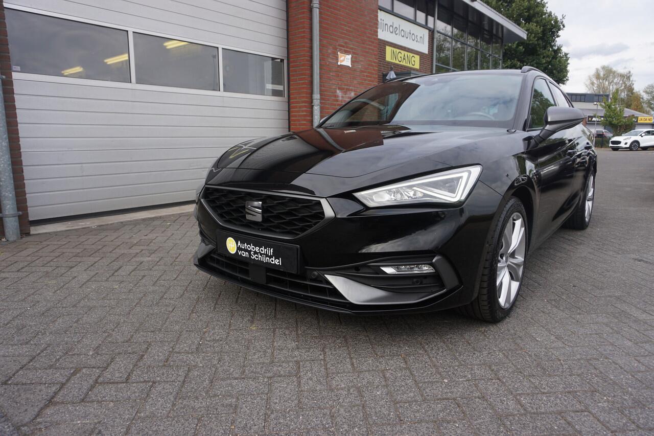 Seat LEON Sportstourer 1.0 TSI FR SPORT LUXE KEURIGE NETTE STAAT PANORAMADAK VIRTUEEL COCKPIT CAMERA STOEL+STUURVERWARMING ANDROID/APPLECARPLAY NAVI 17INCH KEYLESS CLIMA CRUISE BLUETOOTH ENZ...