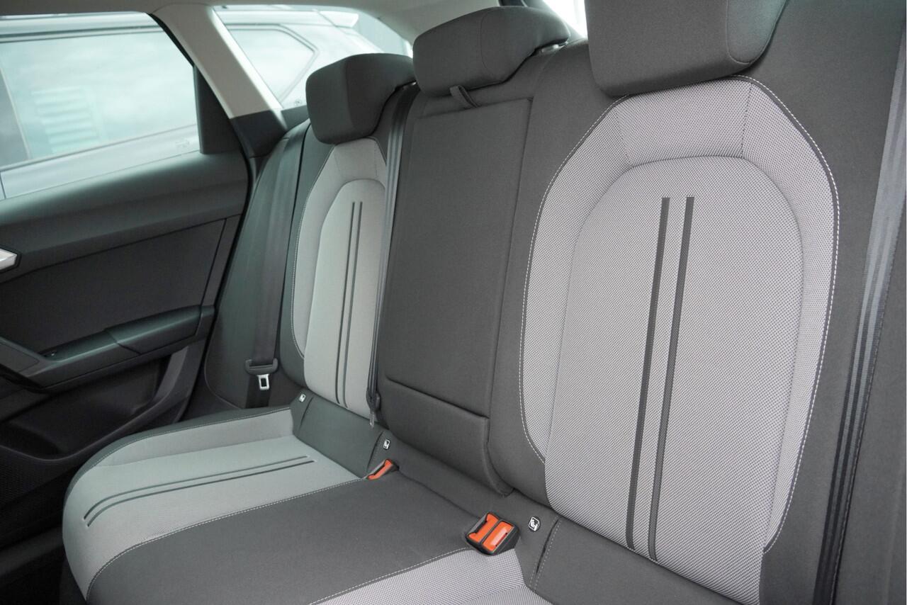 Seat LEON Sportstourer 1.0 eTSI Automaat! Style Business Intense BJ2021 Lmv 16" | Led | Pdc | Navi | Elek. trekhaak | Achteruitrijcamera | App-Connect | Virtual cockpit | Climate control | Cruise control | Extra getint glas