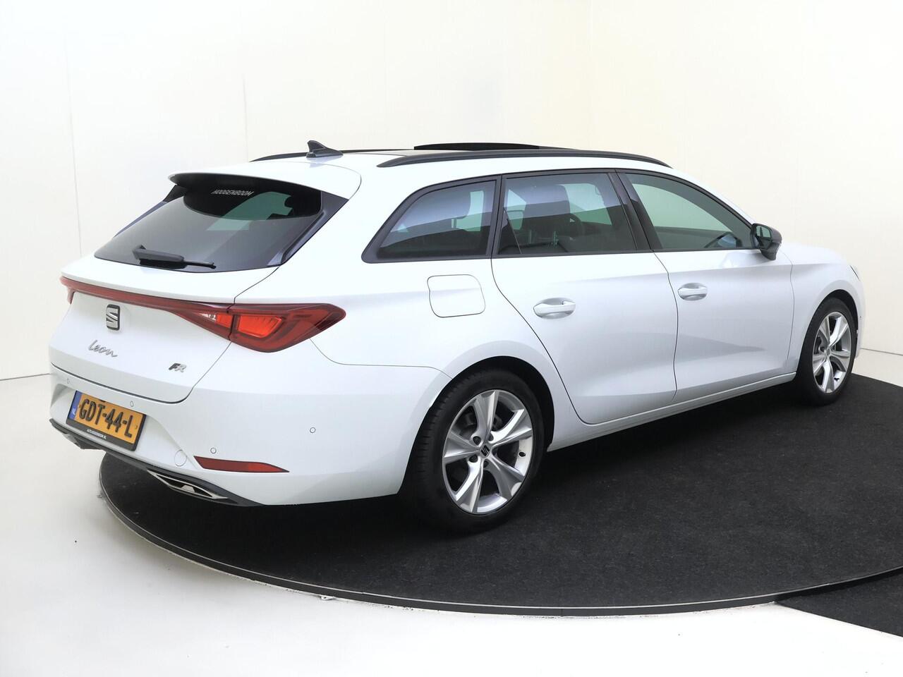Seat LEON Sportstourer 1.0 eTSI DSG FR Business Intense