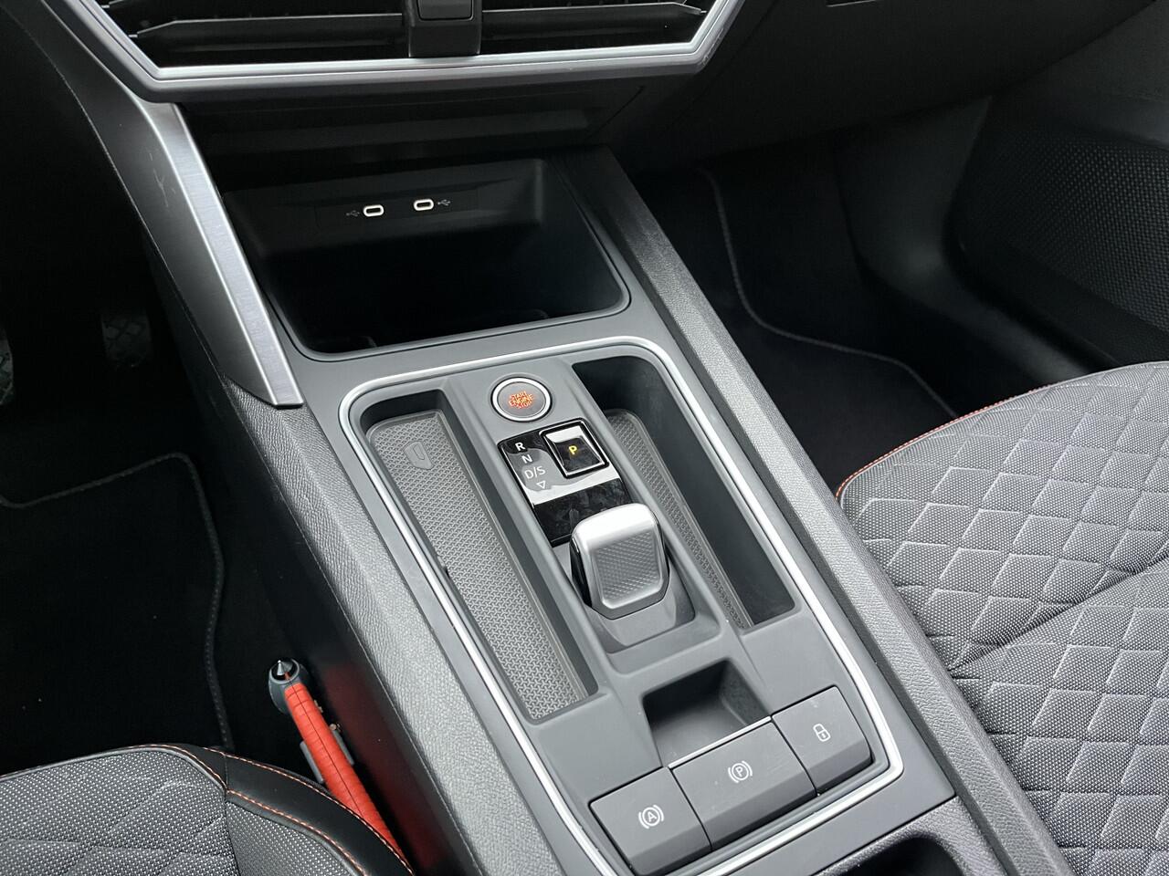 Seat LEON 1.0 TSI FR Business / AUTOMAAT/ GARANTIE TM 07-2027/ FULL LINK/ CRUISE/ STUUR-STOELVERWARM./ NAVI/ CLIMA/